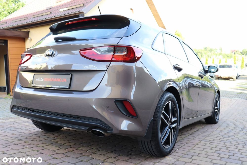 Kia Ceed - 31