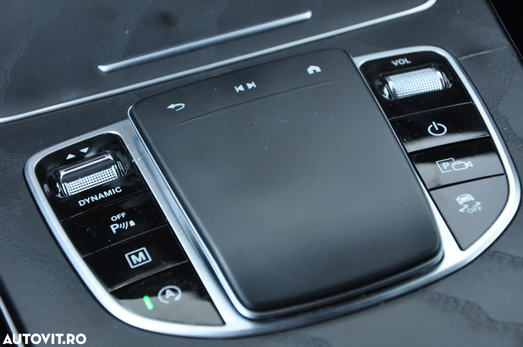 Mercedes-Benz GLC 300 d 4Matic 9G-TRONIC AMG Line Plus - 27
