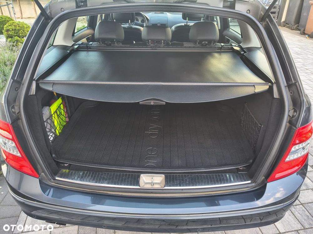Mercedes-Benz Klasa C 180 Kompressor BlueEFFICIENCY Avantgarde - 12