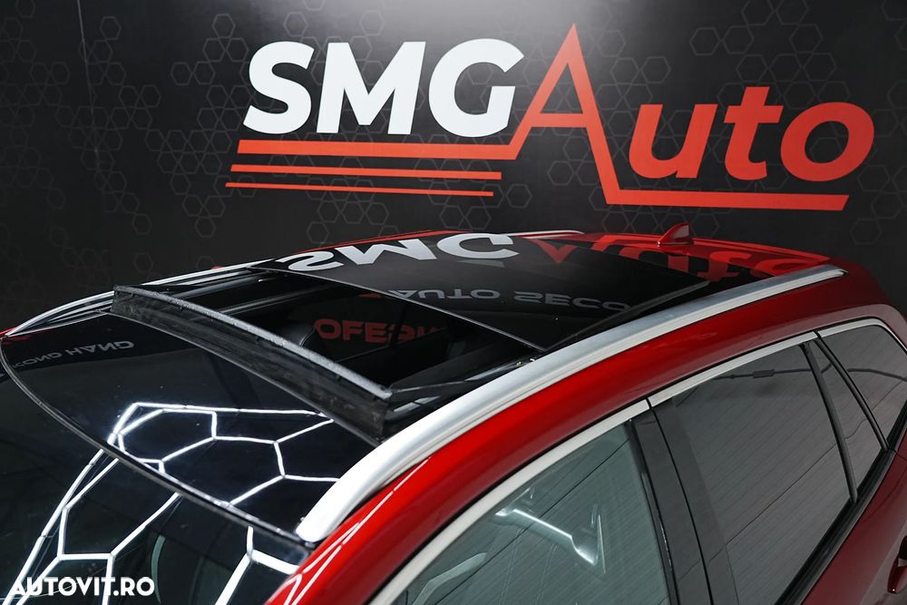 Toyota Corolla 2.0 HSD Exclusive Plus GR Sport Bi-Tone - 11