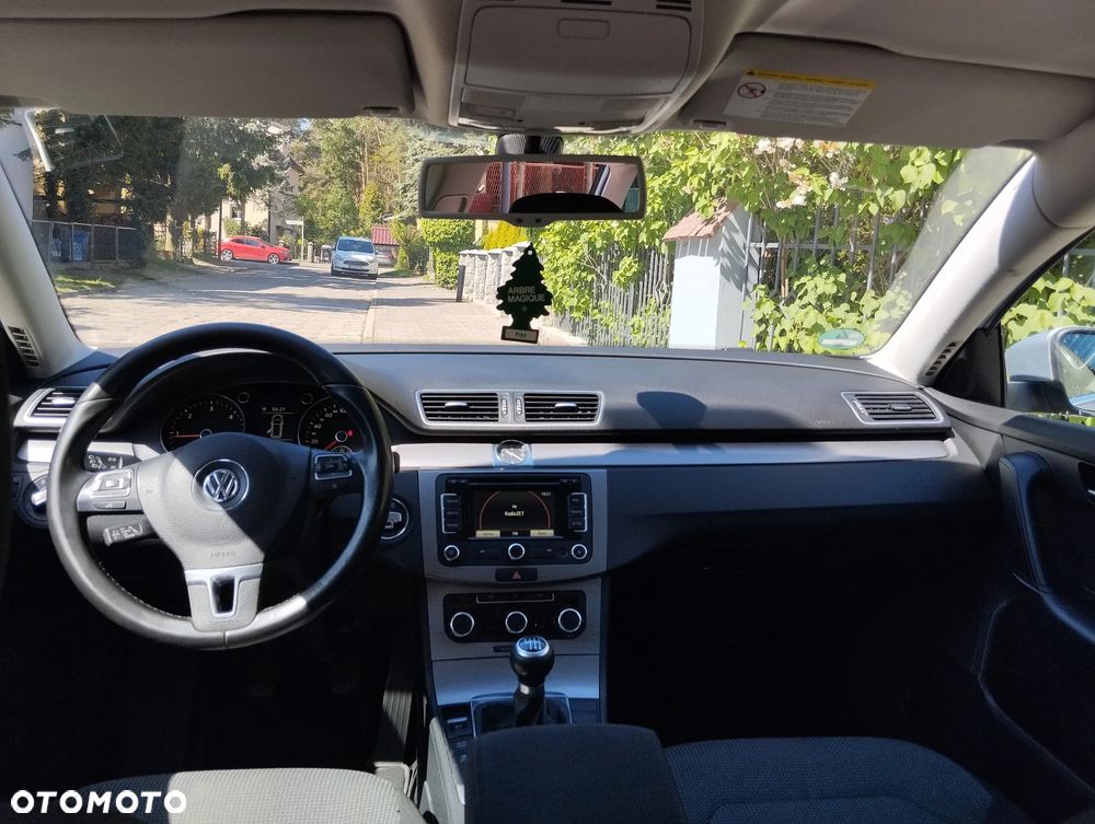 Volkswagen Passat - 6