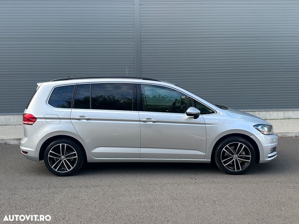 Volkswagen Touran 2.0 TDI SCR DSG Comfortline - 16