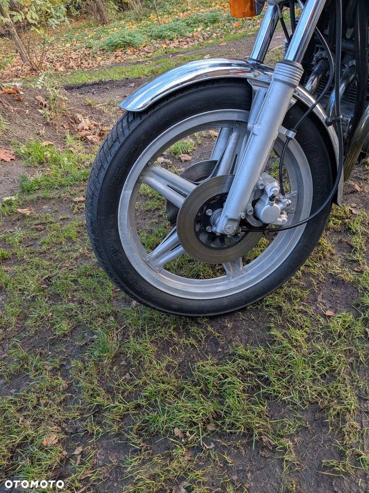 Honda CB - 8