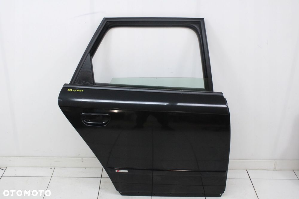 AUDI A4 B7 04R- DRZWI PRAWE TYLNE PRAWY TYŁ LZ9Y - 1