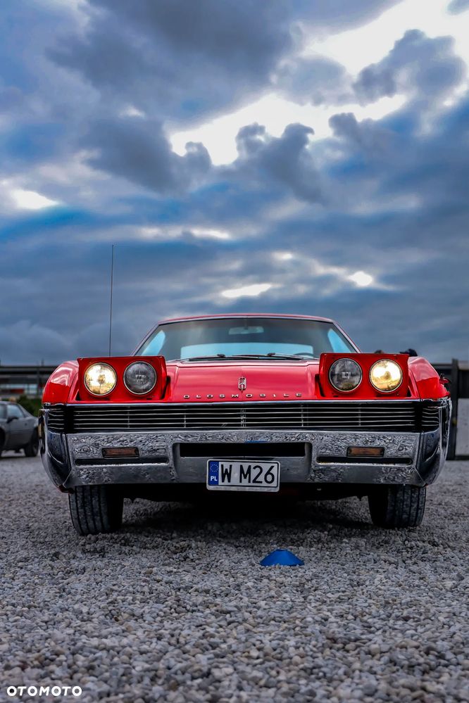 Oldsmobile Toronado - 1