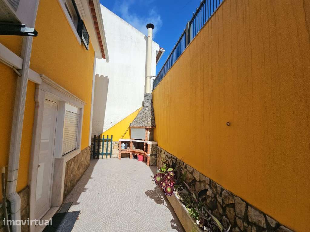 Moradia Isolada T3 de Excelente Construção em Belas, Sintra - 2 Pis... - Grande imagem: 5/41