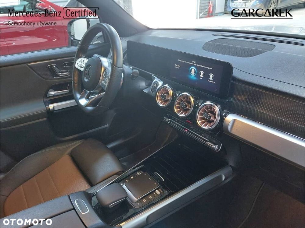 Mercedes-Benz EQB - 19