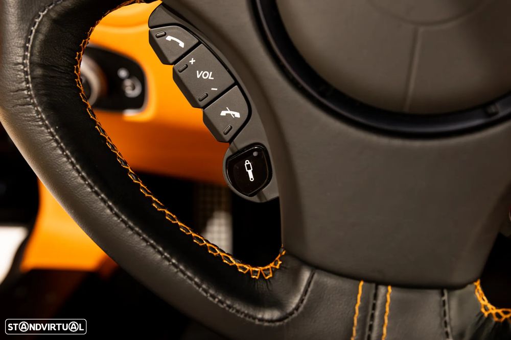 Aston Martin Vanquish Touchtronic 2 - 45