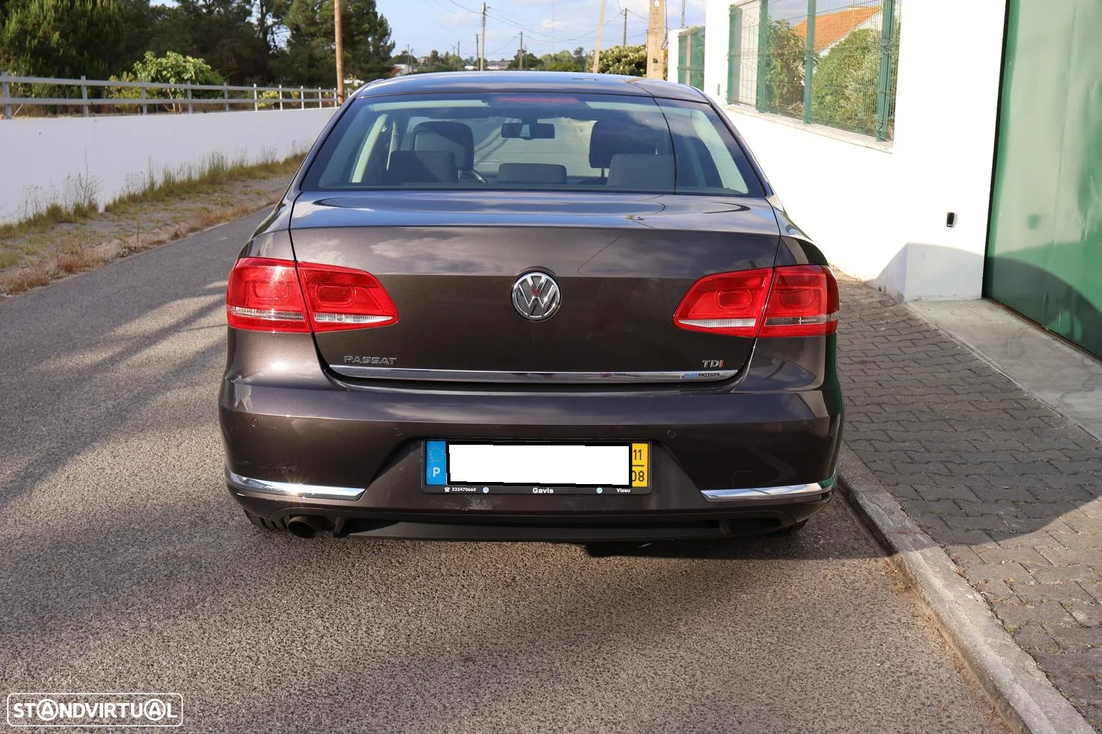 VW Passat 1.6 TDI BlueMotion - 12