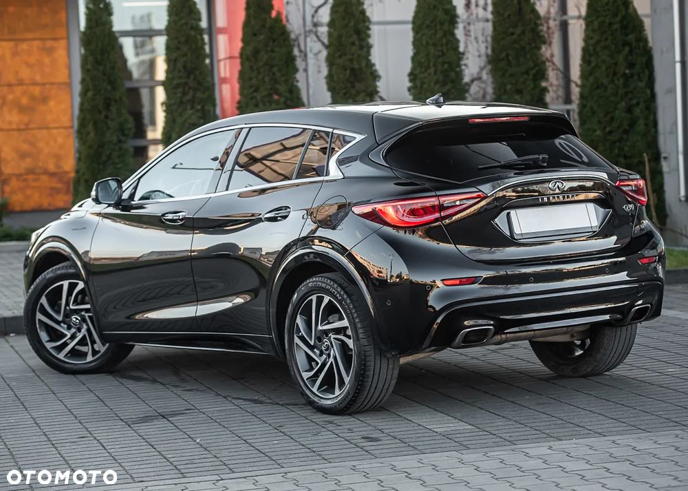 Infiniti Q30 1.6t Premium - 9