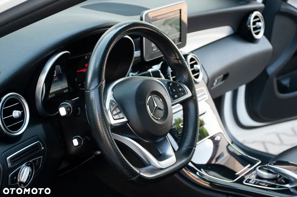 Mercedes-Benz Klasa C 180 (BlueTEC) d 7G-TRONIC AMG Line - 24