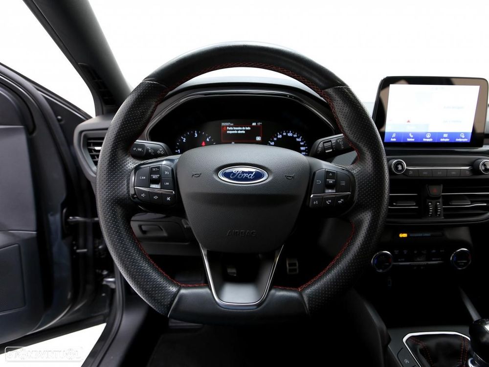 Ford Focus 1.5 TDCi EcoBlue ST-Line - 16
