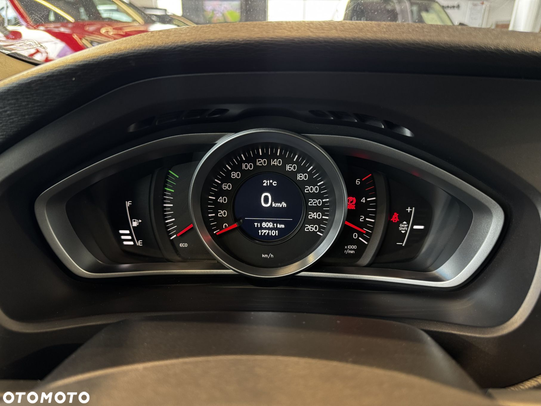 Volvo V40 - 20
