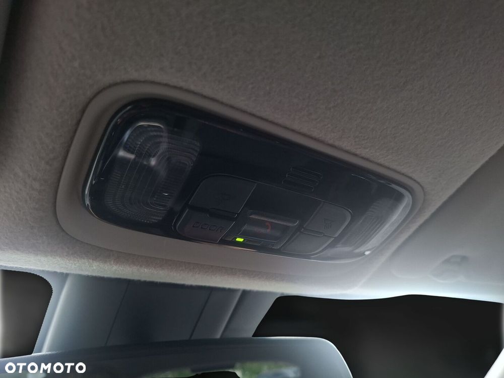 Toyota Yaris Hybrid 1.5 Comfort - 27