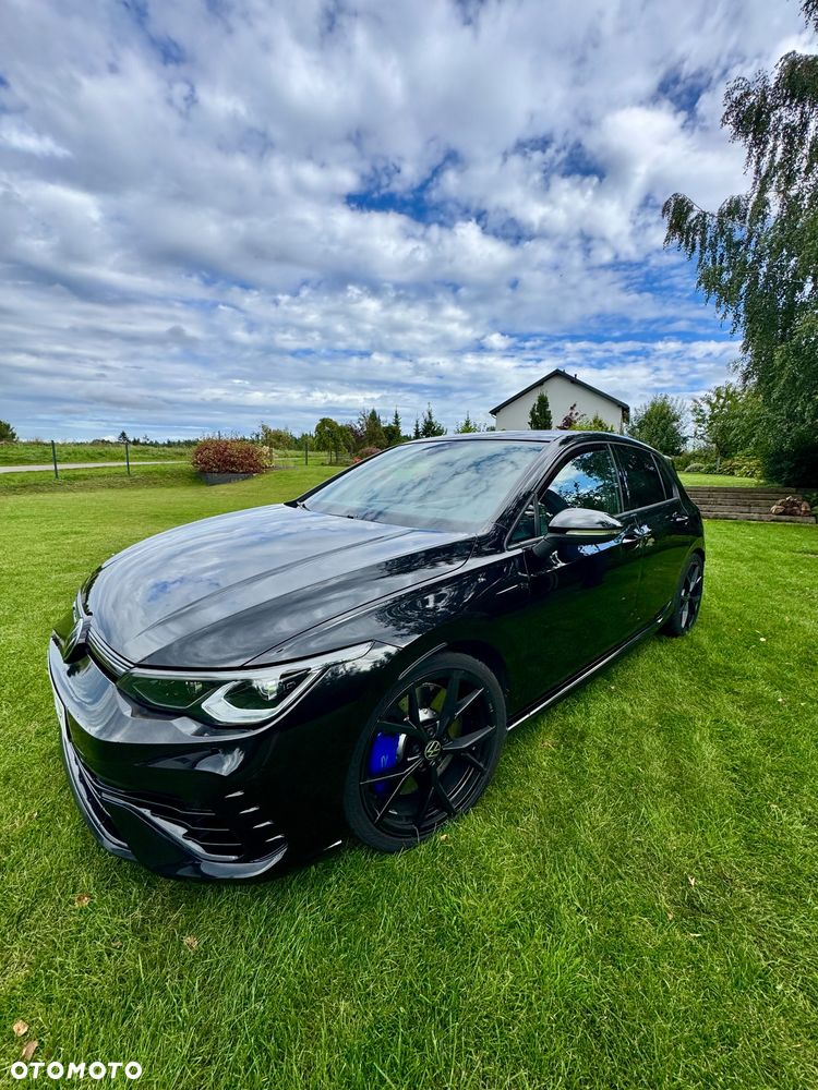 Volkswagen Golf - 1
