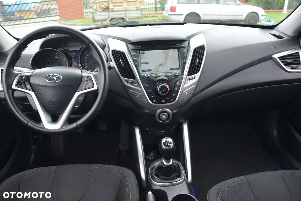 Hyundai Veloster 1.6 Style - 25
