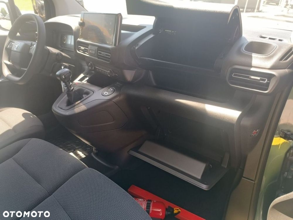 Opel COMBO - 27