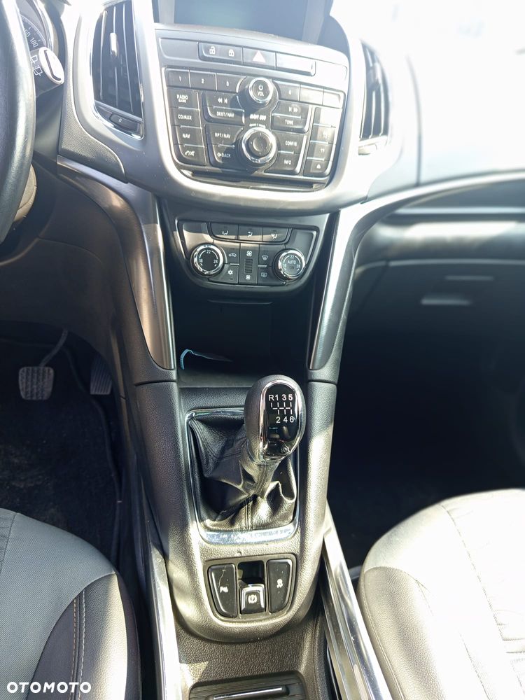 Opel Zafira - 18