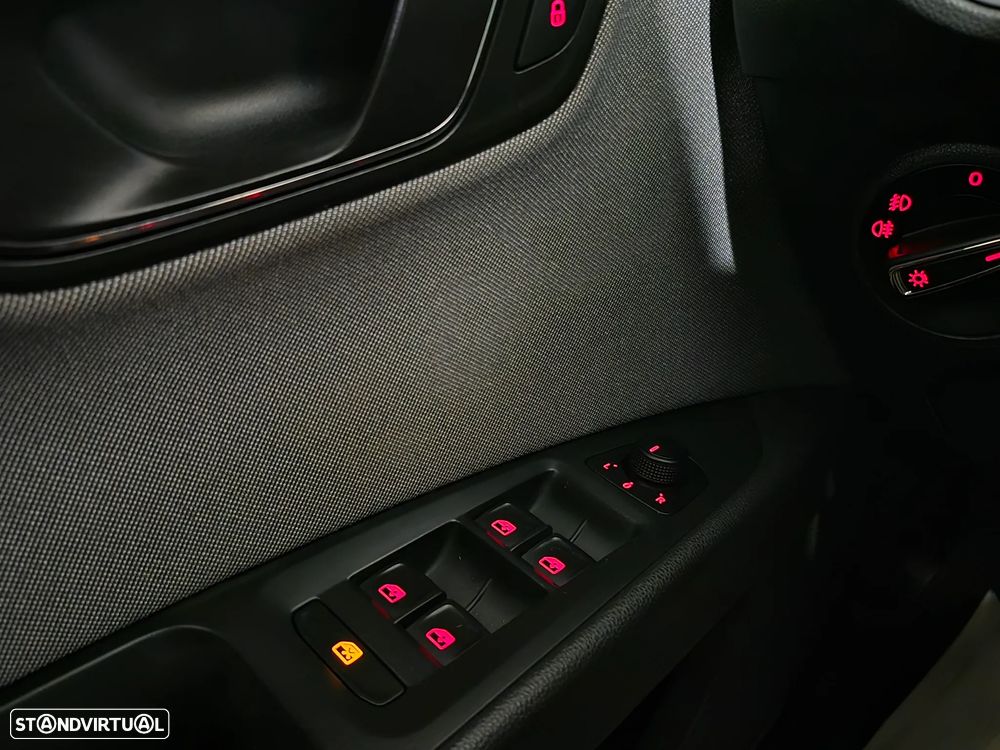 SEAT Leon 1.6 TDI S&S Style - 23