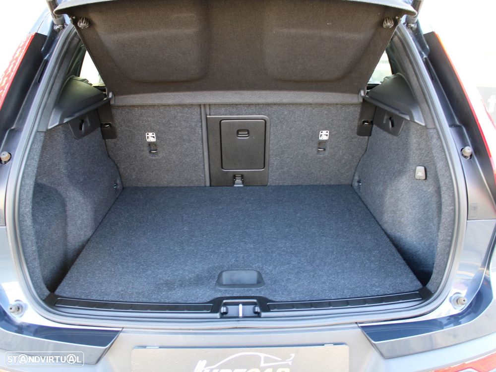 Volvo XC 40 1.5 T2 Momentum Plus - 55