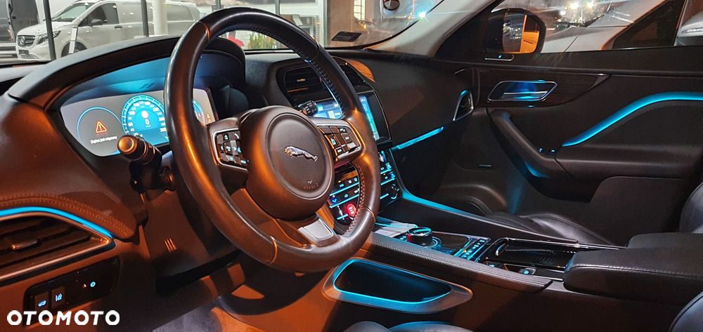 Jaguar F-Pace 2.0 i4D AWD Prestige - 40