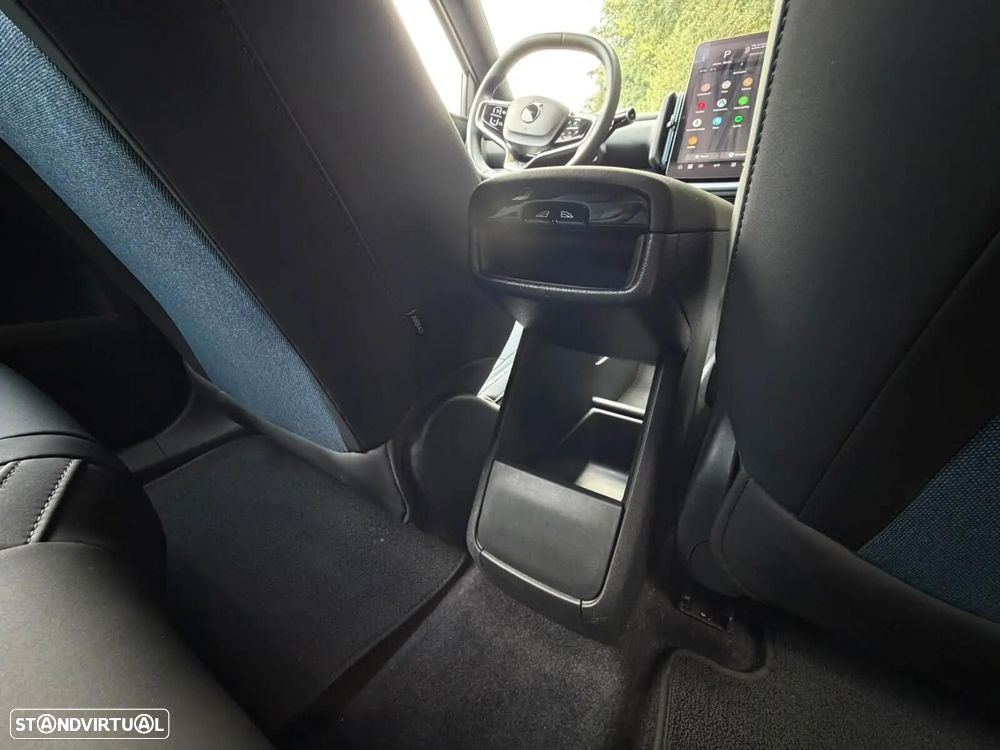 Volvo EX30 69 kWh Single Motor Extended Range Plus - 37