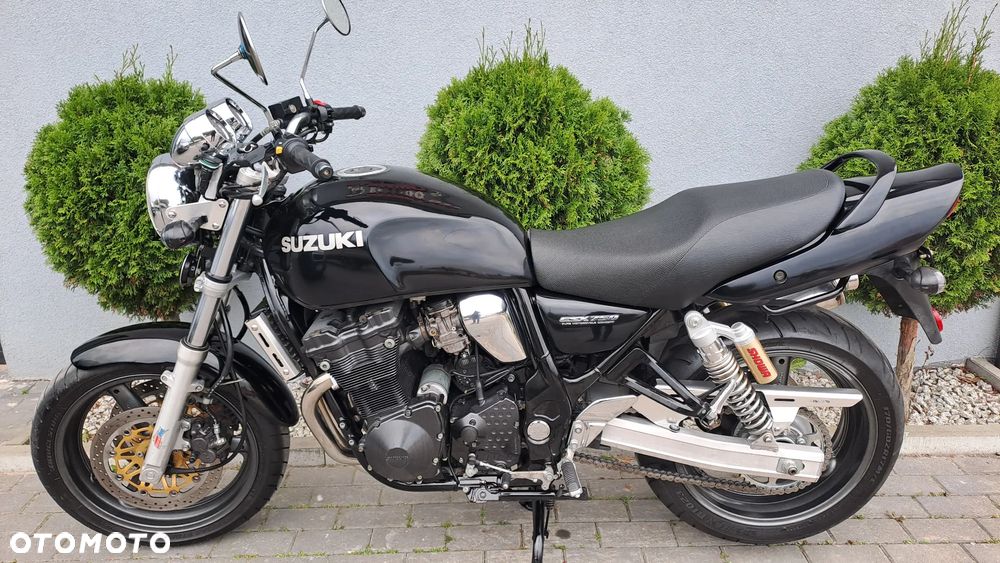 Suzuki GSX - 4