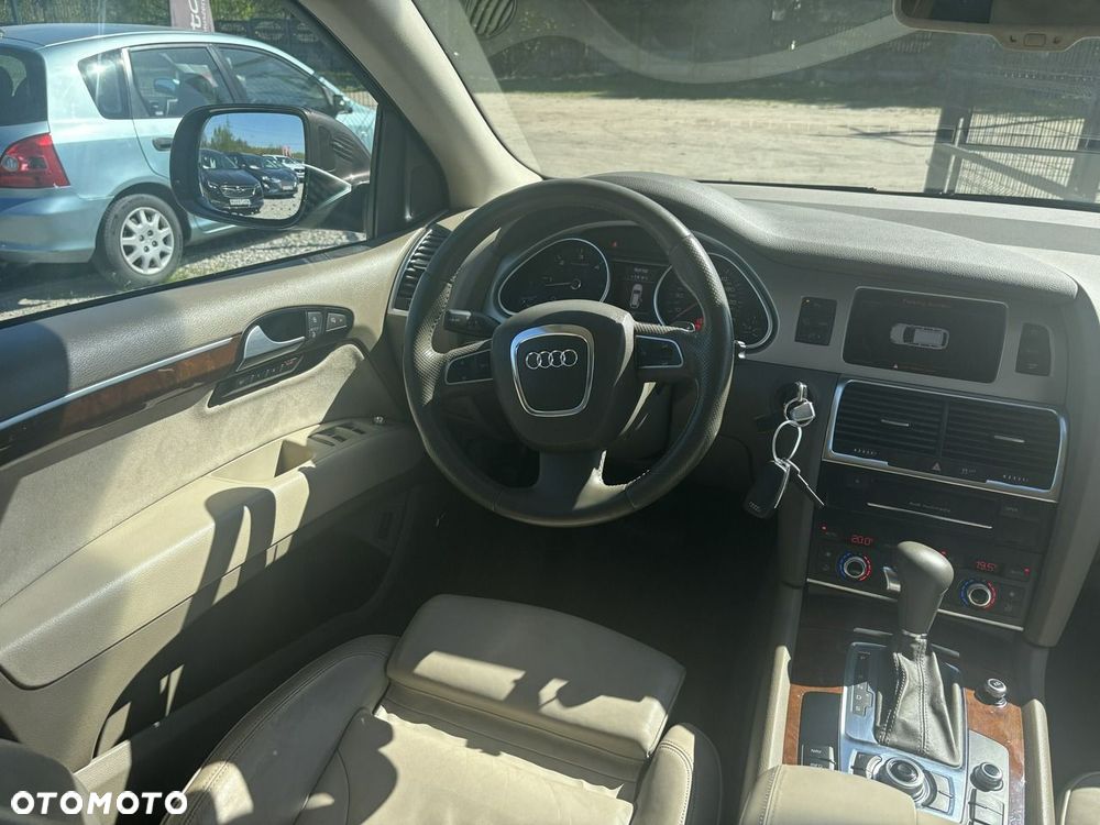 Audi Q7 - 25