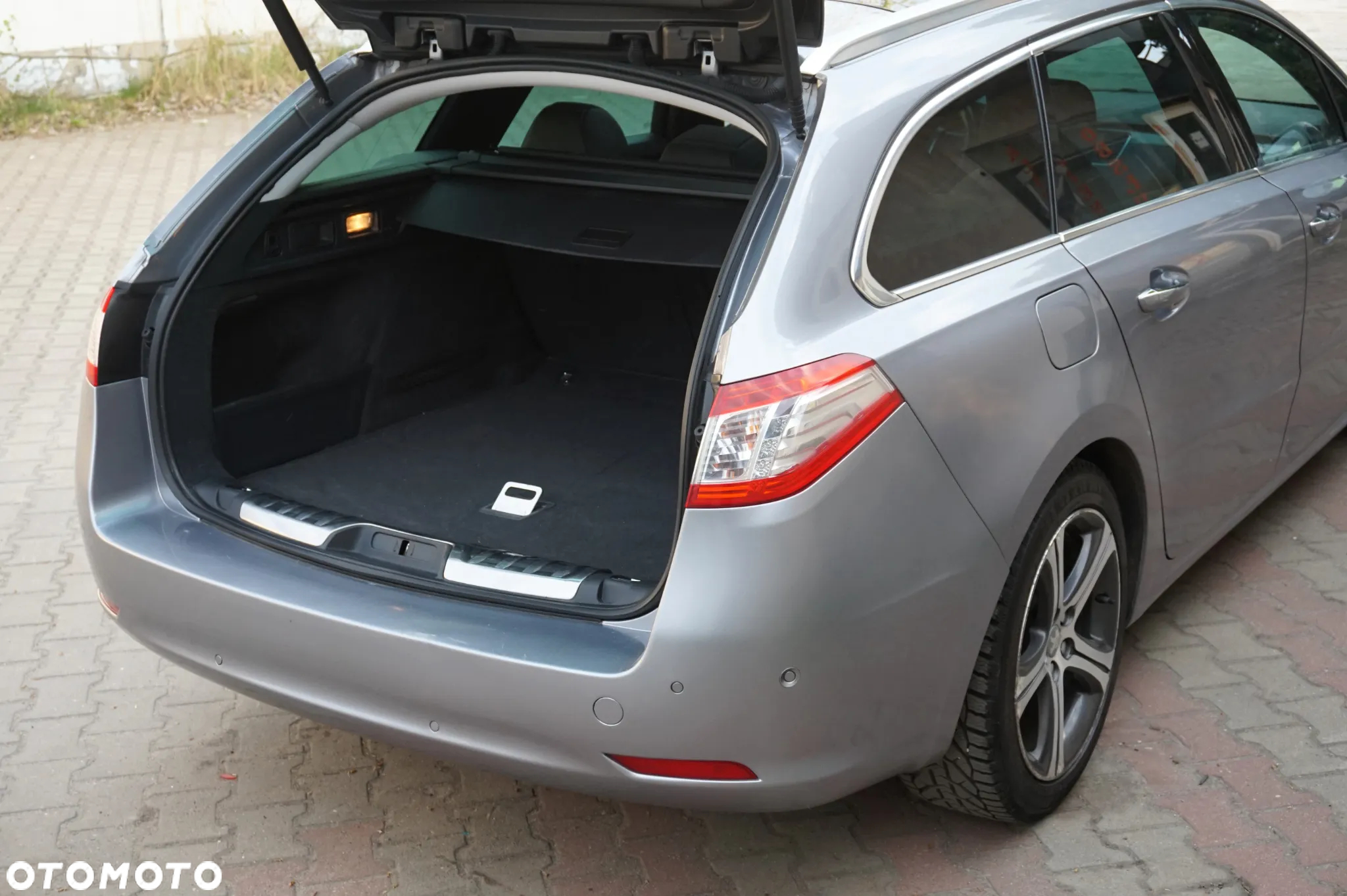 Peugeot 508 SW BlueHDi FAP 180 Automatik Stop&Start Allure - 24