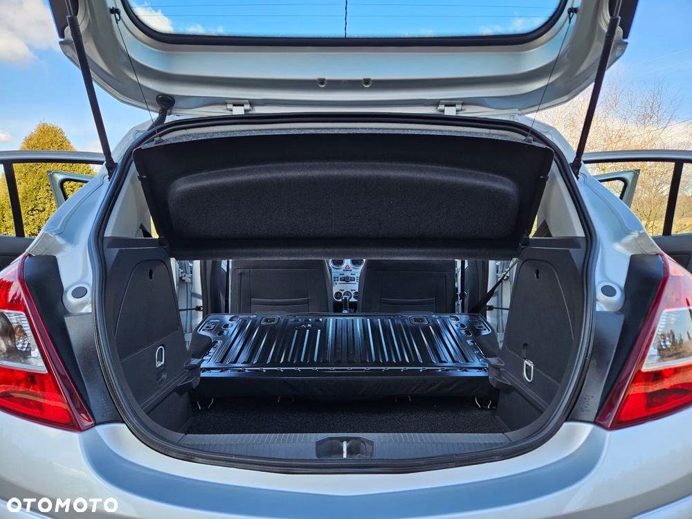 Opel Corsa 1.2 16V Essentia - 24