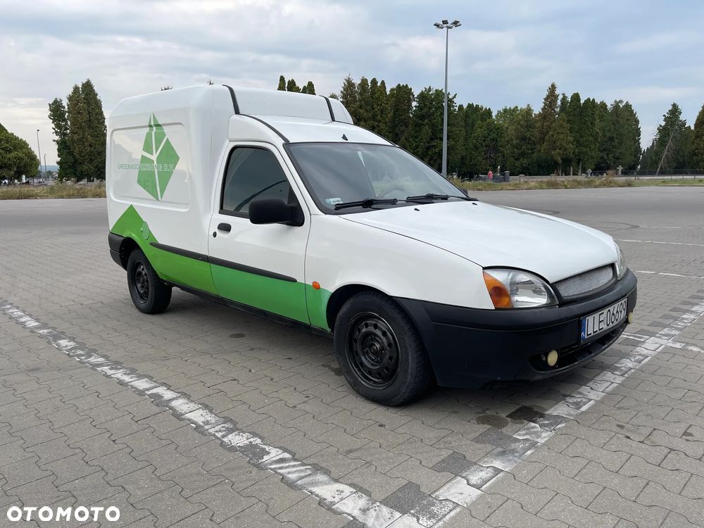 Ford Courier - 2