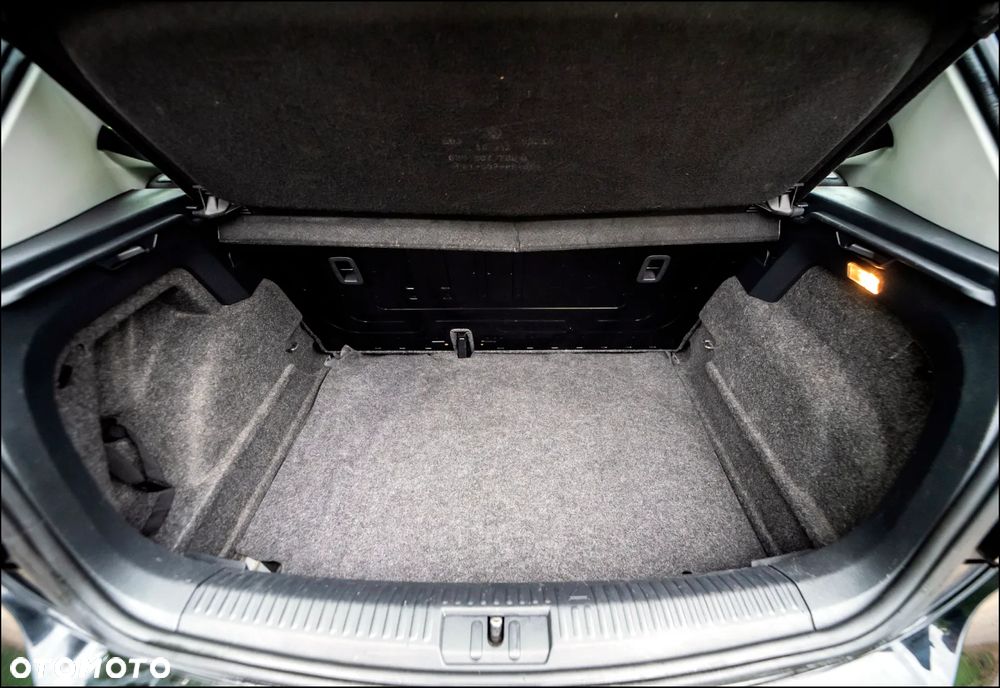 Volkswagen Polo - 33