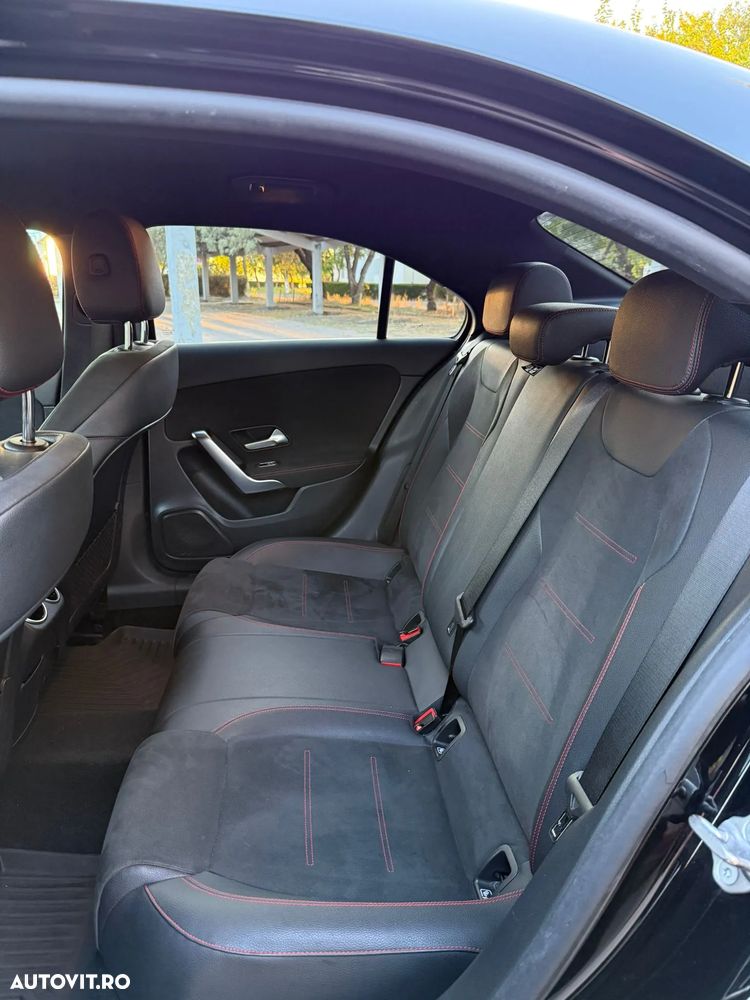 Mercedes-Benz A ver-180-d-7g--dct-amg-line - 16
