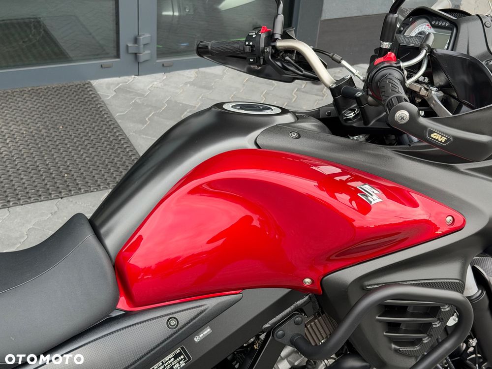 Suzuki V-STROM - 12