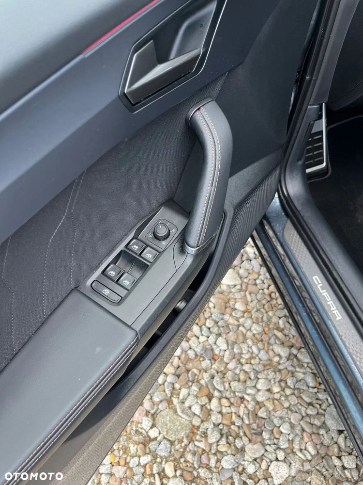 Cupra Formentor 1.5 e-Hybrid DSG - 12