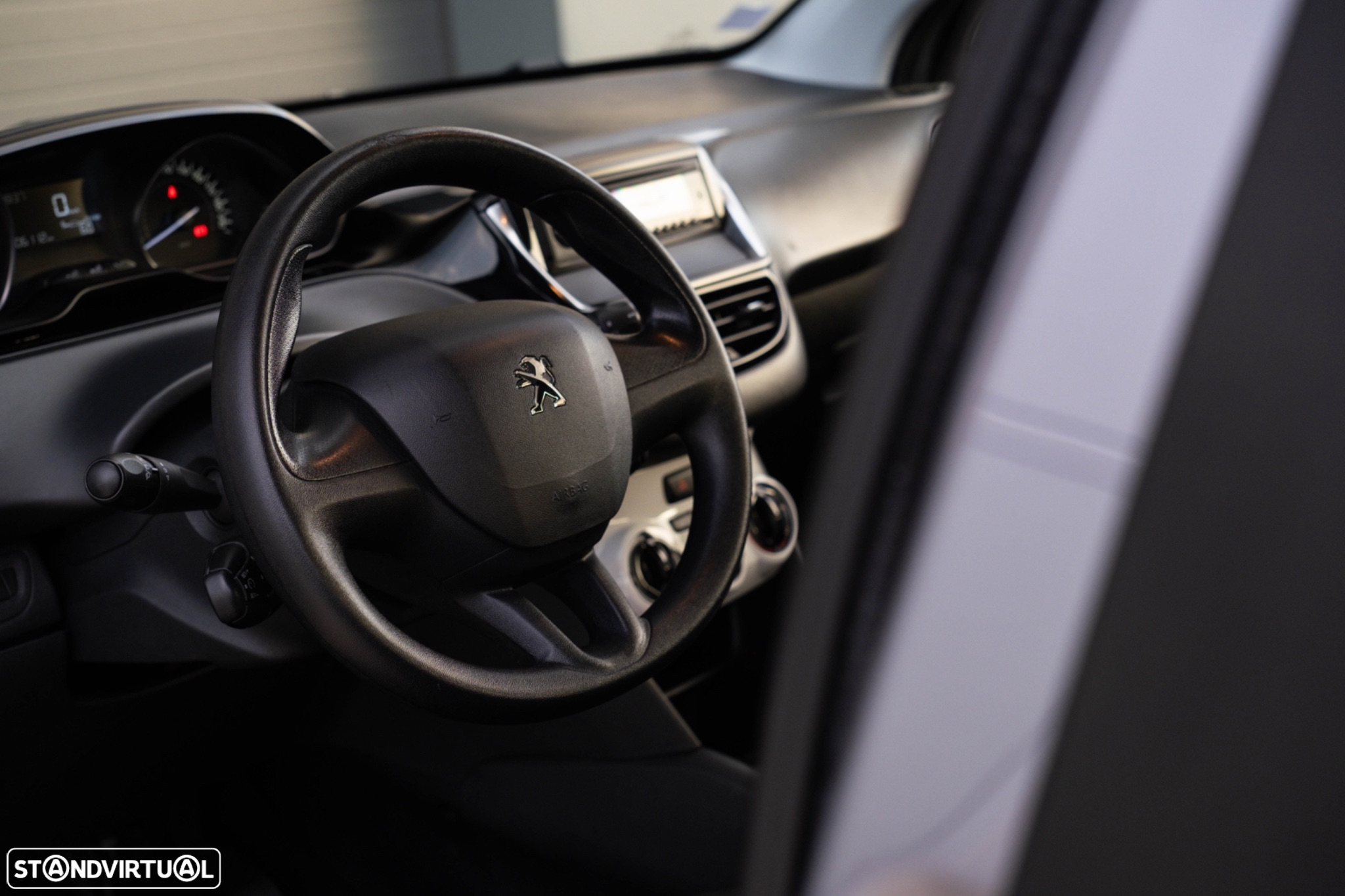 Peugeot 208 1.2 PureTech Active - 8