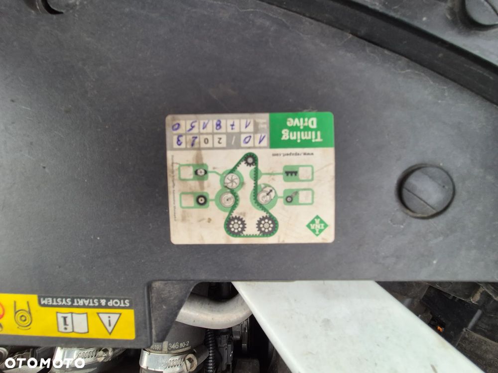 Citroën C4 Picasso 1.6 e-HDi Exclusive - 22