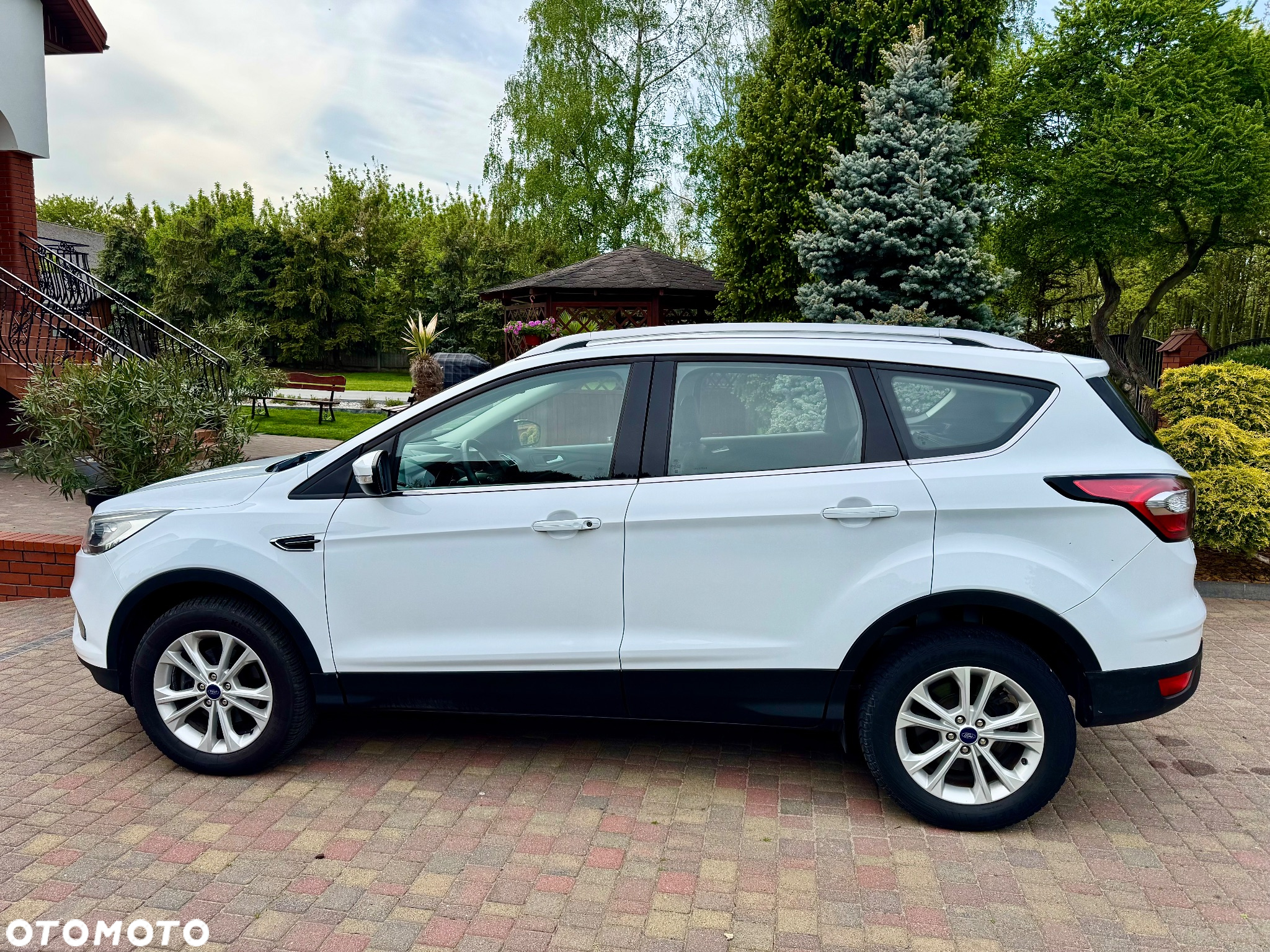 Ford Kuga 1.5 EcoBoost 2x4 Individual - 6