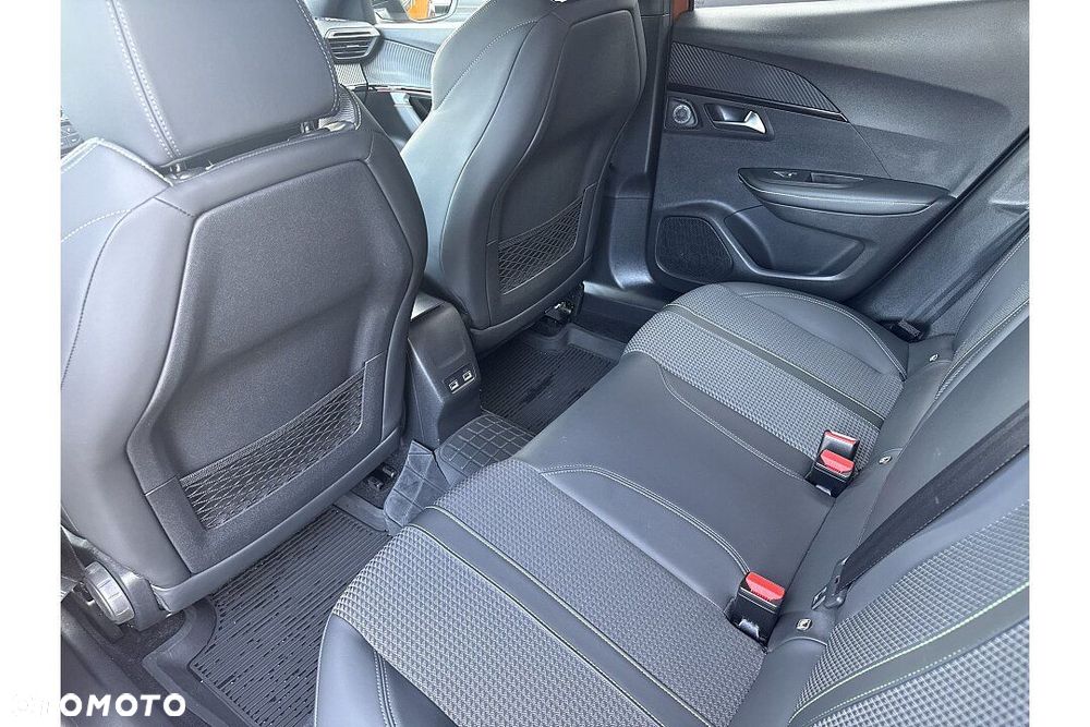 Peugeot 2008 1.5 BlueHDi GT Line S&S EAT8 - 26