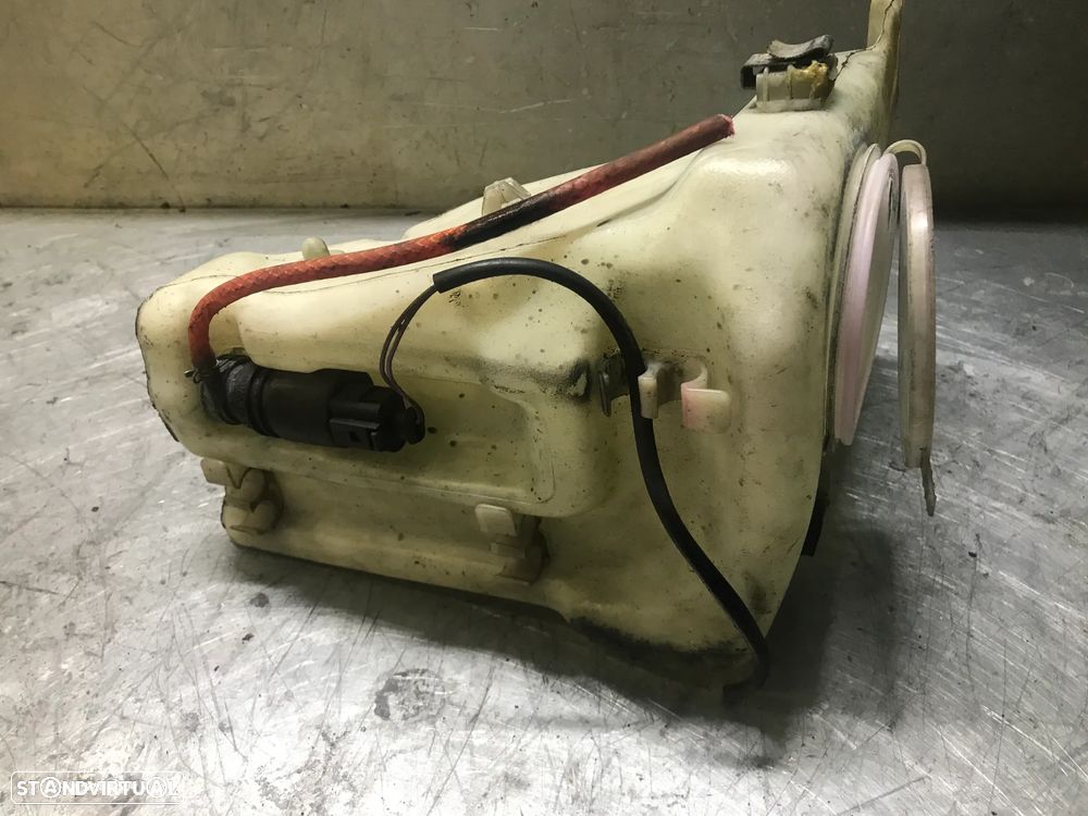 DEPOSITO / RESERVATORIO AGUA LIMPA VIDROS MERCEDES CLASSE C W202 93-00 2028690020 - 4