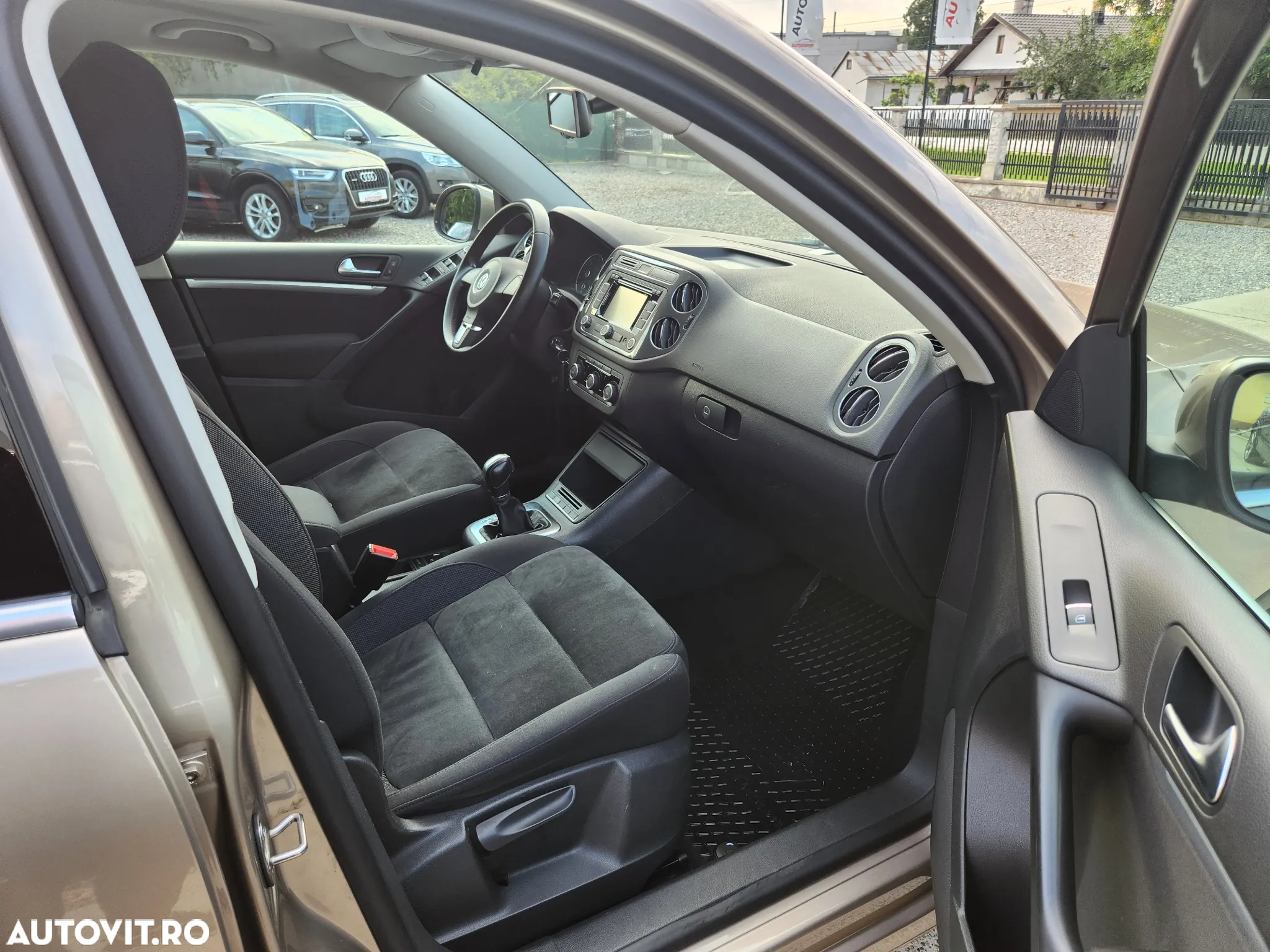 Volkswagen Tiguan 2.0 TDI DPF 4Motion BlueMotion Technology DSG Sport & Style - 21