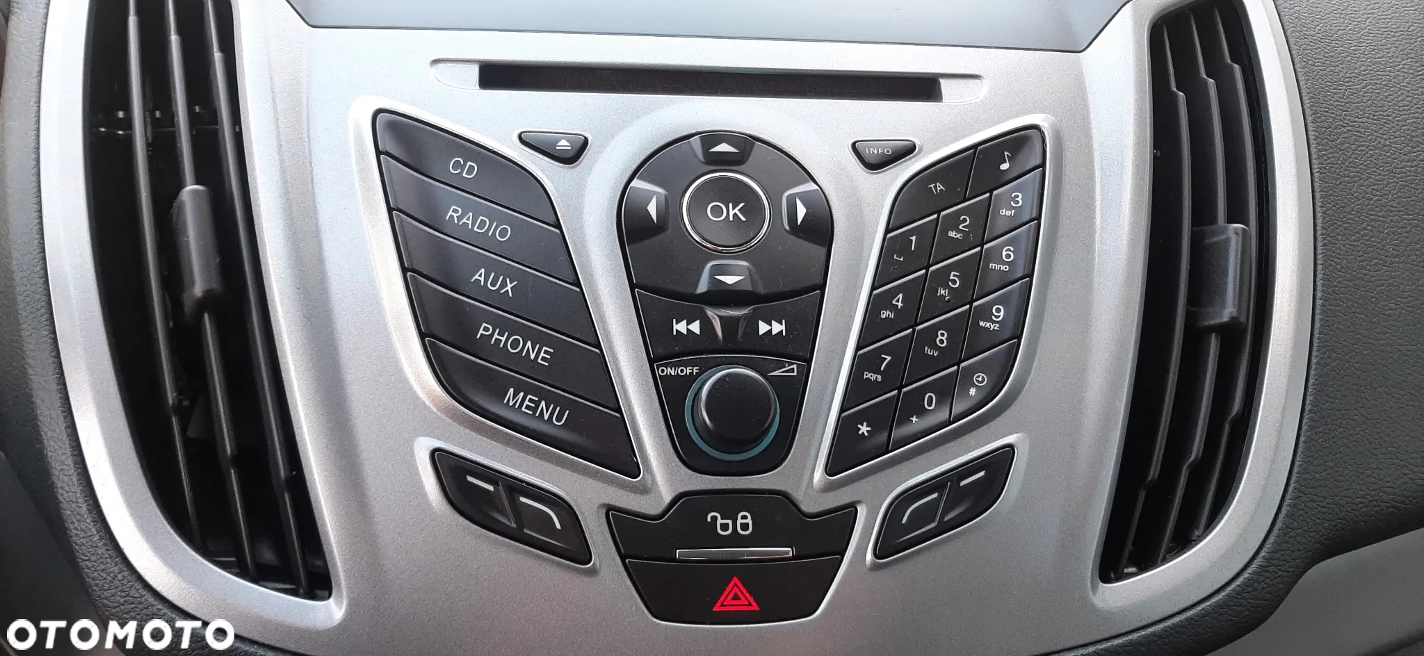 Ford Grand C-MAX - 32