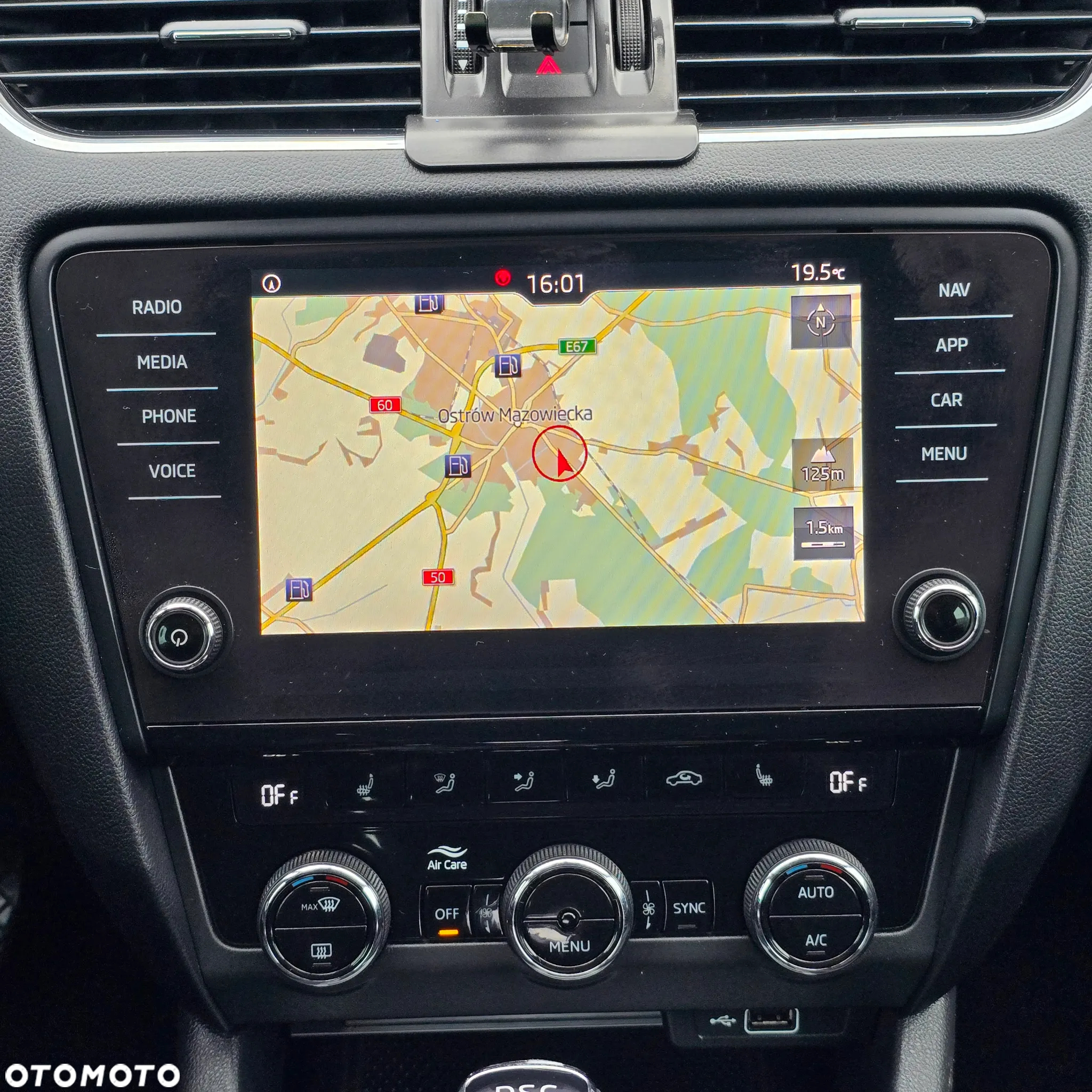 Skoda Octavia Combi 1.6 TDI DSG Style - 27