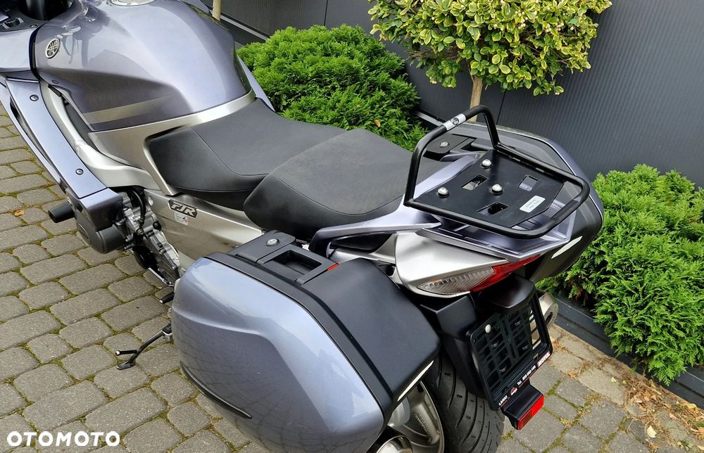 Yamaha FJR - 33
