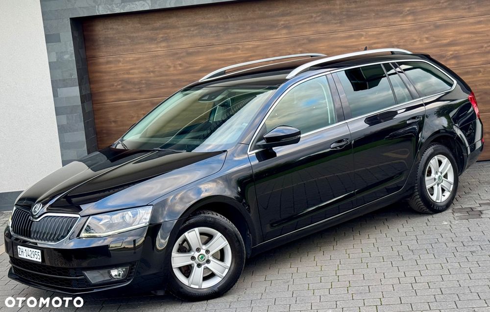 Skoda Octavia Combi 2.0 TDI RS - 2