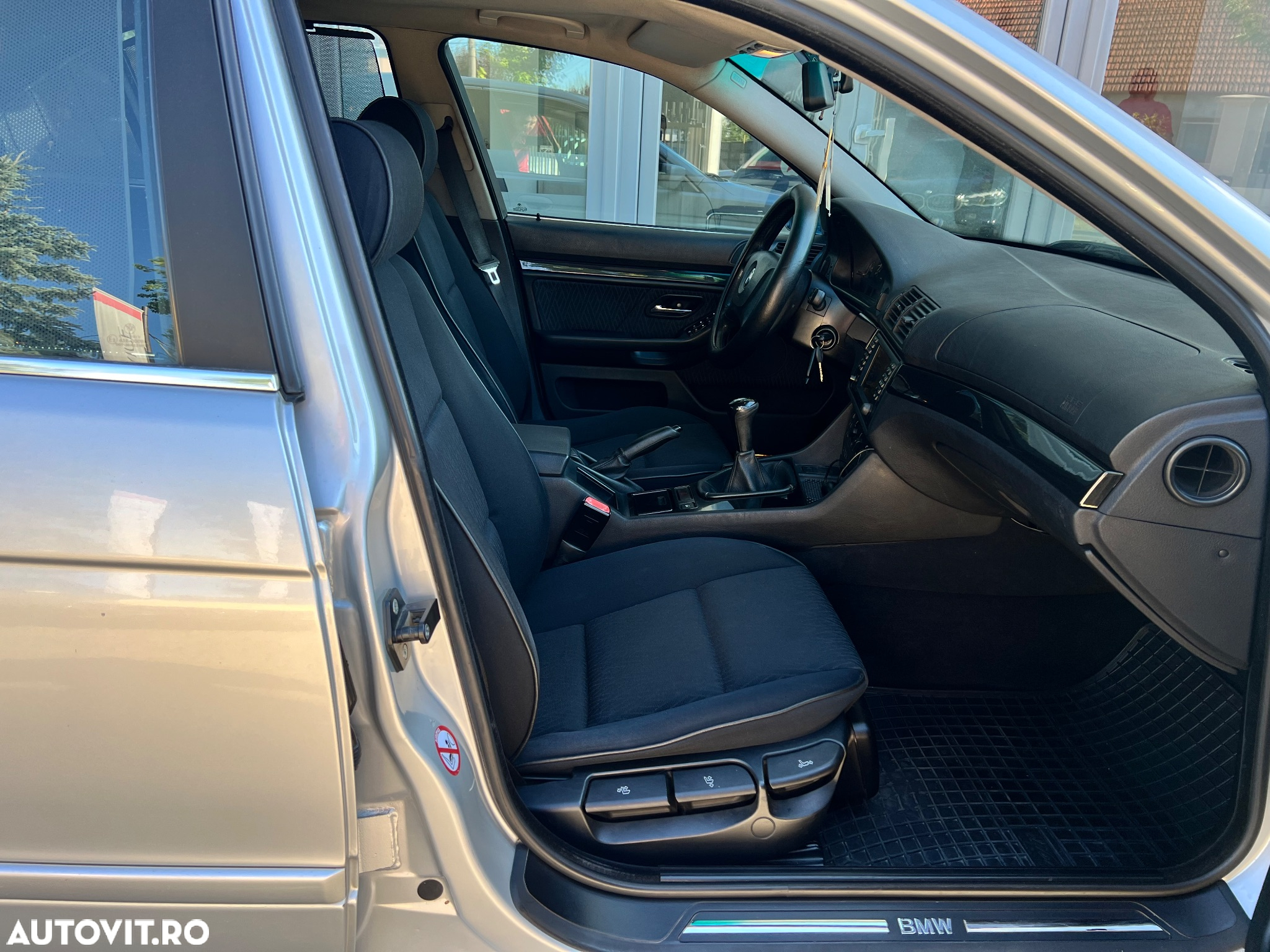 BMW Seria 5 520d Touring - 17