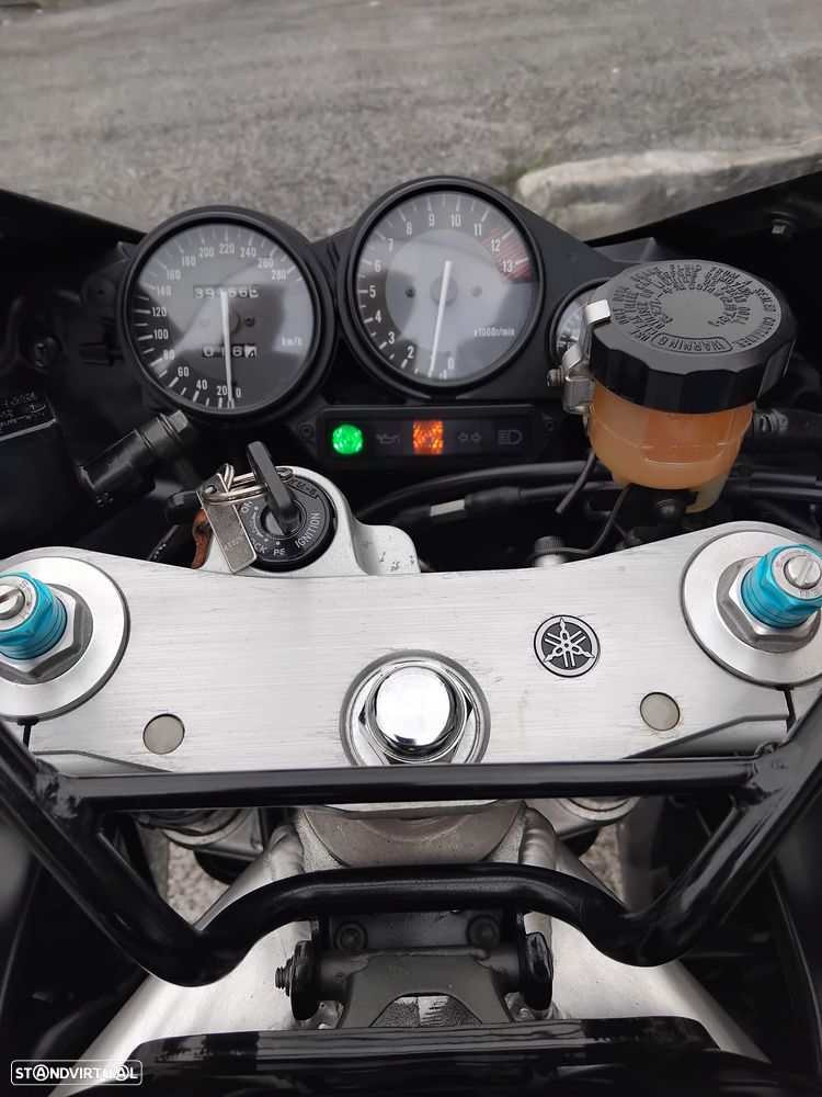 Yamaha Thunderace - 12