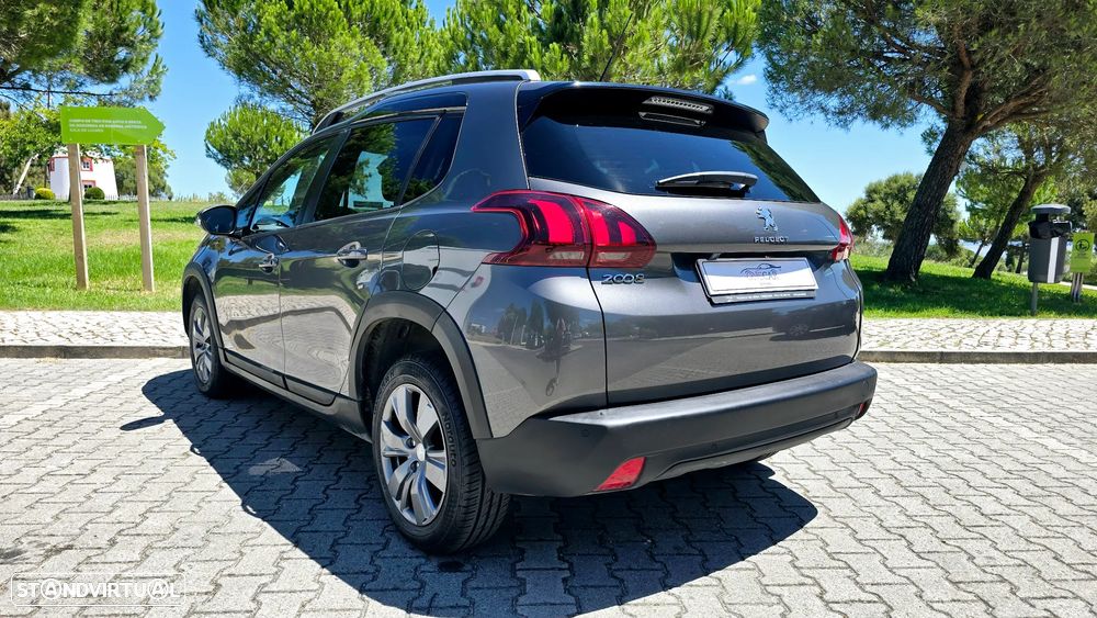 Peugeot 2008 1.5 BlueHDi Signature - 10