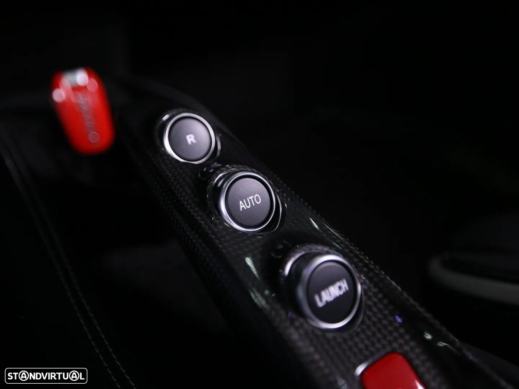Ferrari F8 Tributo Spider - 40