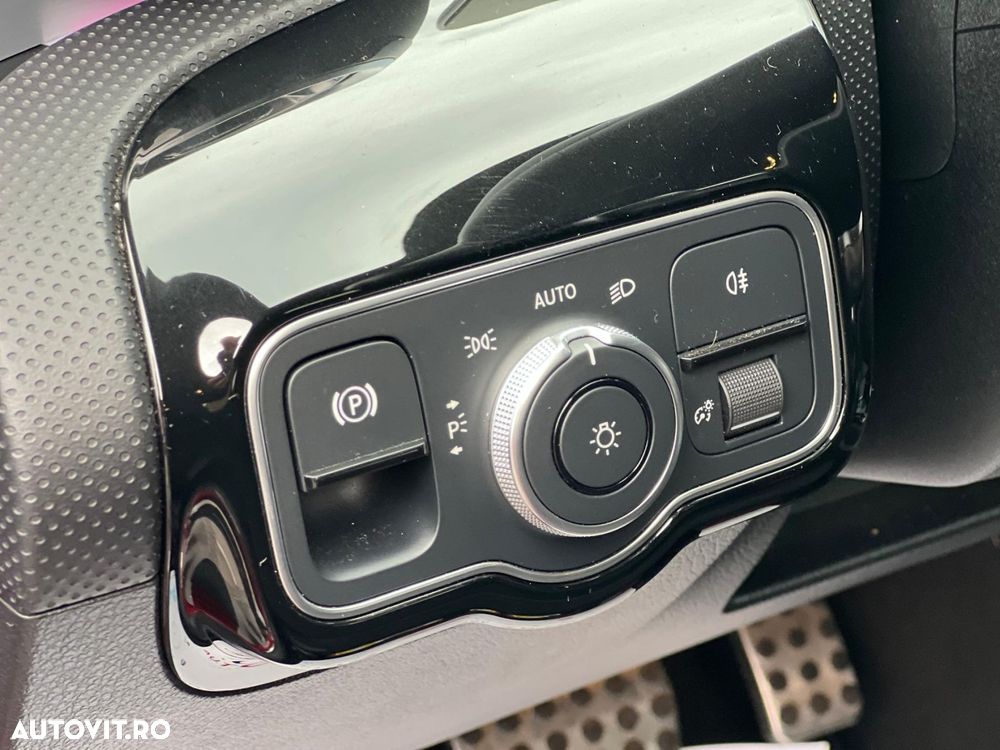 Mercedes-Benz CLA - 11